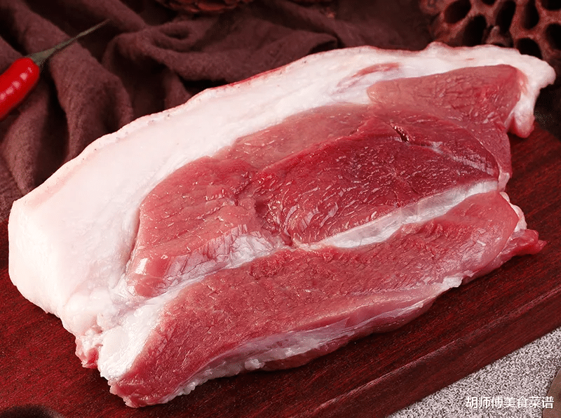 买猪肉：对肉贩子说出“3个字”，老板一听是懂行的，不敢忽悠你