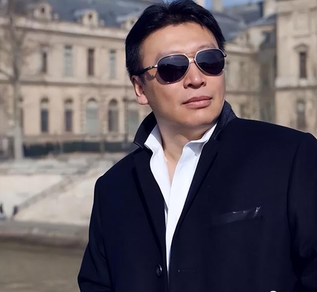 萧蔷|女明星: 买上亿豪宅，每年还得给3000万