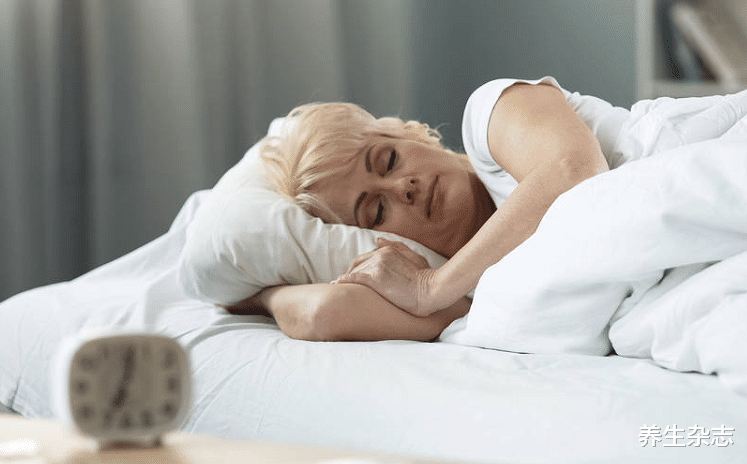 抑郁症|36岁男子坚持晨跑,结节恶化,医生:跑步后“1习惯”是给甲状腺打孔