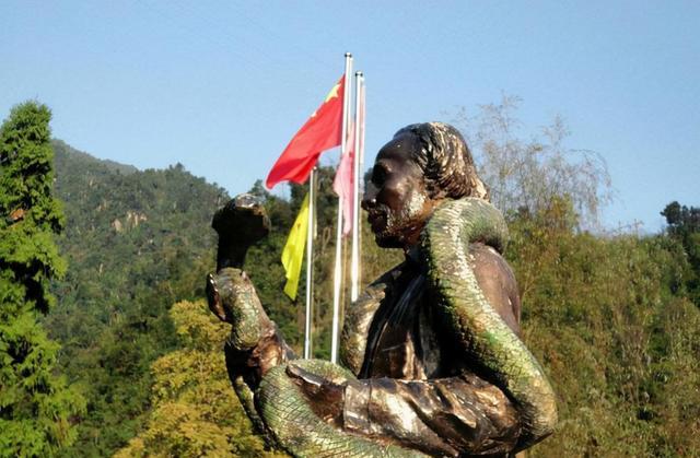 一条就价值100万？中国特有毒蛇小青龙，为何总遭国外“惦记”？