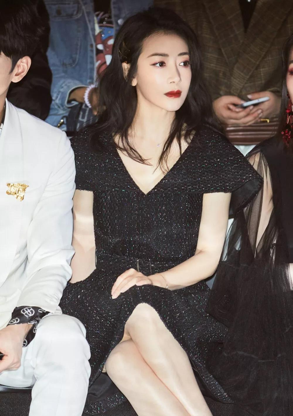 陈紫函|第一渣女复出！艳压AB，曾是整容模板：还被小9岁高富帅宠上天