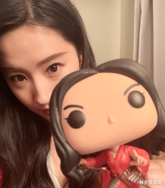 刘亦菲|农村“刘亦菲”火了,摘油菜花拍照,网友:你比现在的刘亦菲还像刘亦菲