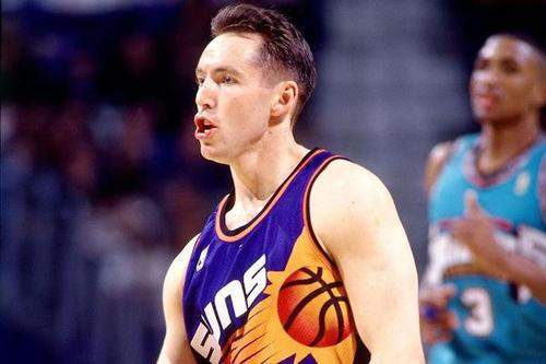 马丁|从传统标准来看，本赛季NBA没有MVP，布克终究不是罗斯