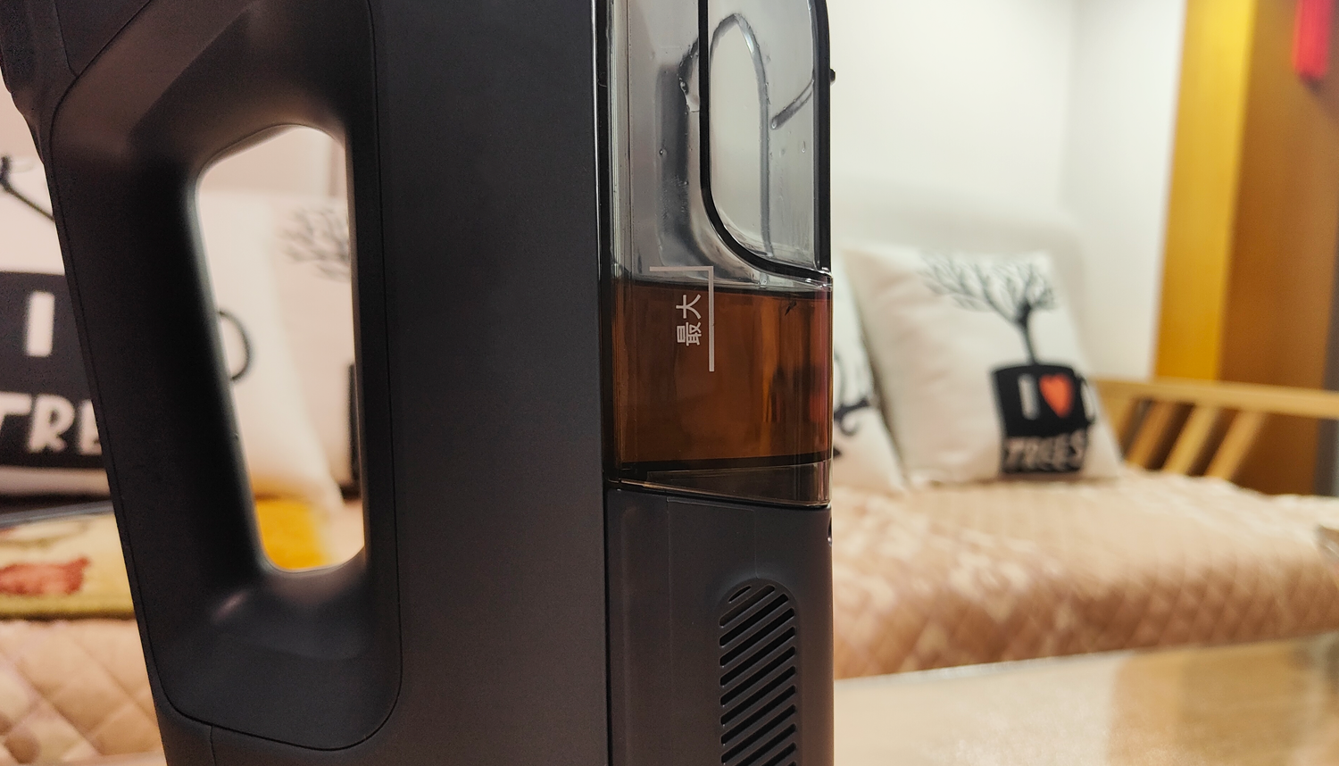 如何让沙发套、床垫、窗帘清理变得更简单?无线蓝宝布艺清洗机