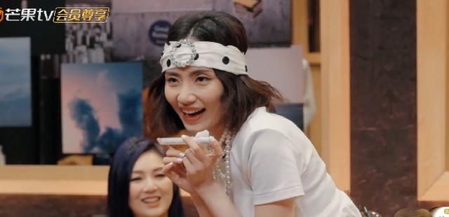 张智霖|刘惜君求签名,张智霖不知所措,已婚男人的自我修养太好笑