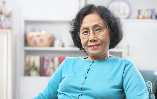 医生|52岁大妈结节病变,甲乳科医生:这2种食物,或是甲状腺“克星”