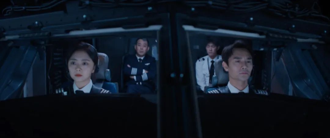 求职|32岁放弃扮少女，被骂「人设」崩了？