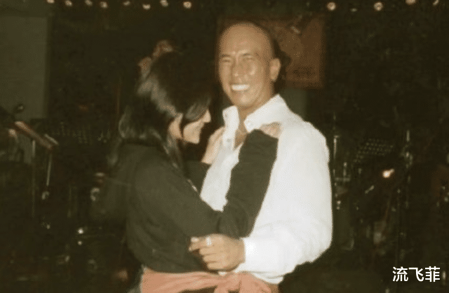 大S|大S新婚妈妈却发文内涵，都说大S看走眼其实新老公已撞脸前任