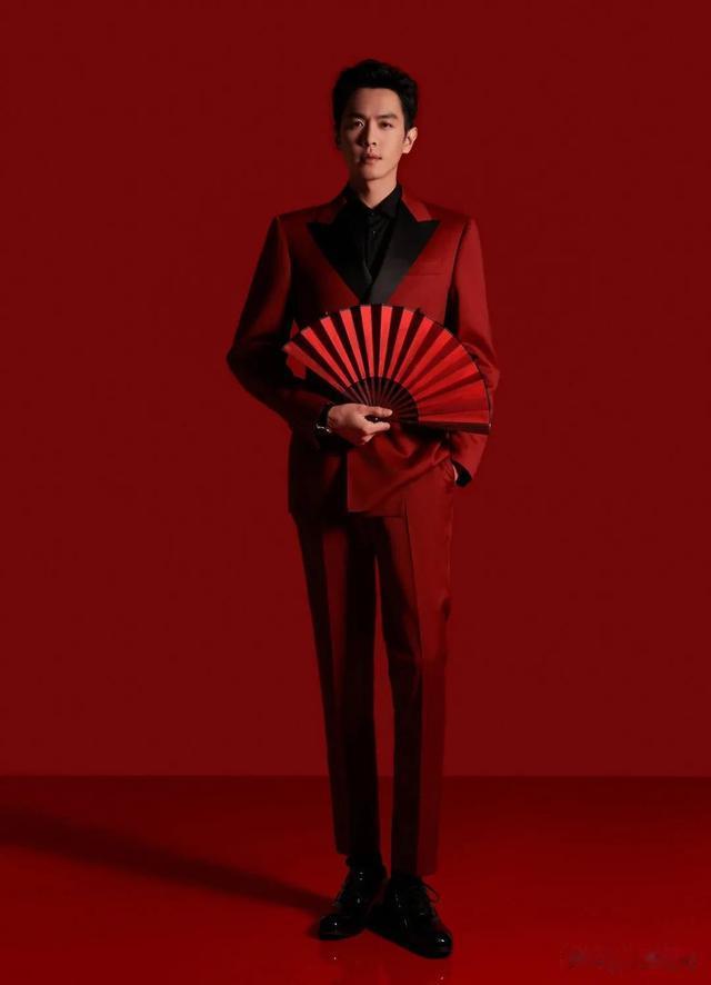 迪丽热巴|众星兔年贺岁大片，迪丽热巴仙气飘飘，赵丽颖杨幂今年春晚赢麻了