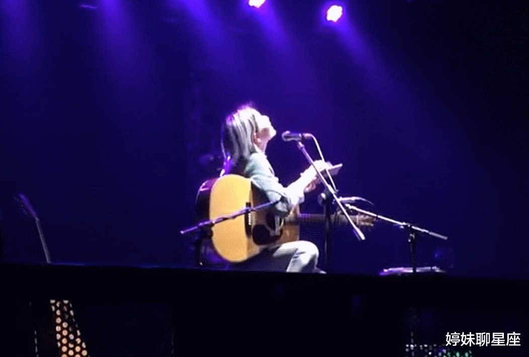 吴青峰|40岁吴青峰未婚未育，原因令人泪奔：她离婚了，他还未娶