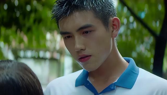 张凯丽|全程摇头晃脑，表情浮夸，张凯丽女儿把“演技炸裂”玩出新花样