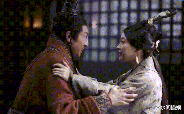 情侣|“超龄少年”比“丫头教”更辣眼睛:情侣演成父女,老戏骨也翻车