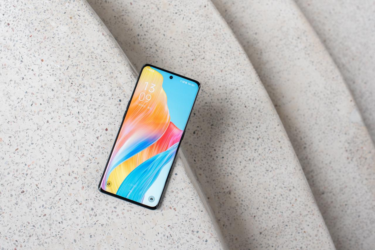 小屏|真正的小屏旗舰来了！iPhone SE4被曝光，售价或在3K以内