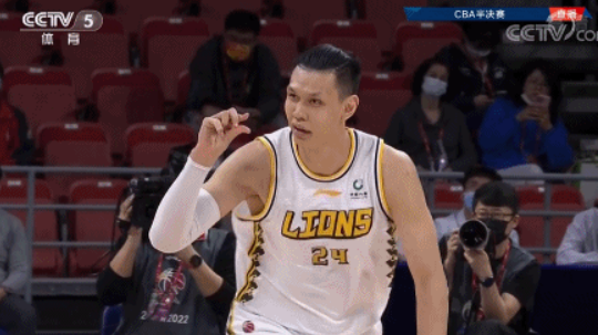 辽宁男篮|天啊！中国第一炸后卫！44分钟轰下45分！NBA探花都给他打下手