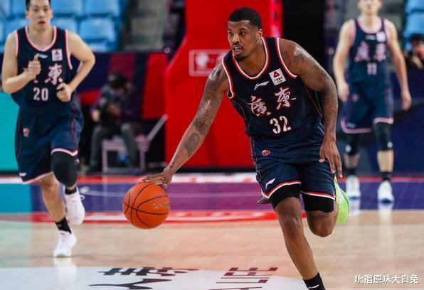 廣東男籃|央視不直播廣東VS上海，萊多“掉色”很明顯，杜鋒能否贏下李春江