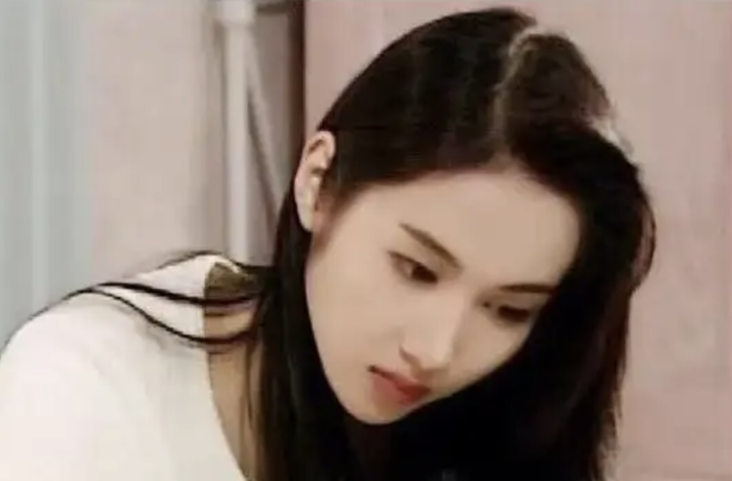 黎姿|黎姿哭着找马廷强借钱，马廷强提出一个条件，为何黎姿哭得更凶？