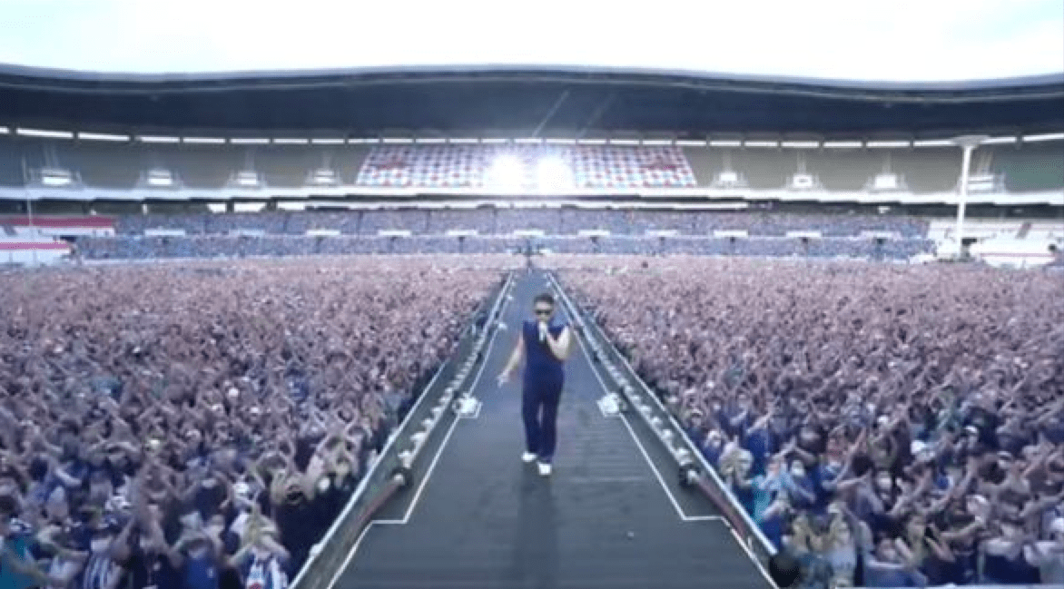 鸟叔|鸟叔演唱会发生坠亡事件，经纪公司发声致哀