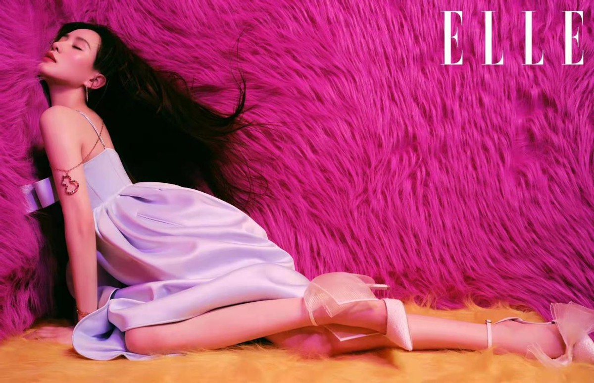 刘诗诗|刘诗诗新年首封大片封神！穿吊带花苞裙难得展现魅惑一面，超唯美