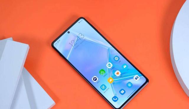 摩托罗拉|“不以赚钱为目的”，8+256G降下1200，摩托罗拉怎么想的？