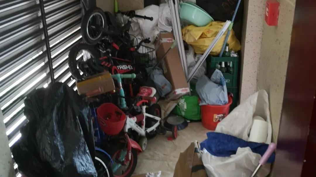 业主能不能在家门口、楼道里摆放鞋柜？法律是这样规定的