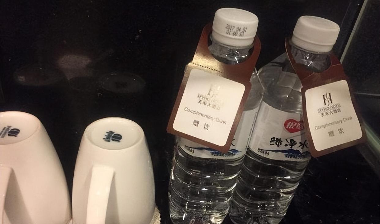 |聪明人住酒店原则，记住“三不碰四带走”，做到这些就不会吃亏