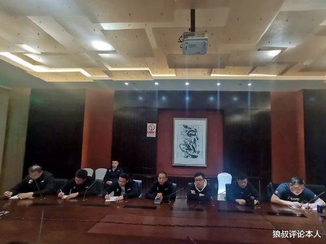 上海男篮|高层全力支持！上海男篮季后赛动员大会曝光，李春江太幸福了