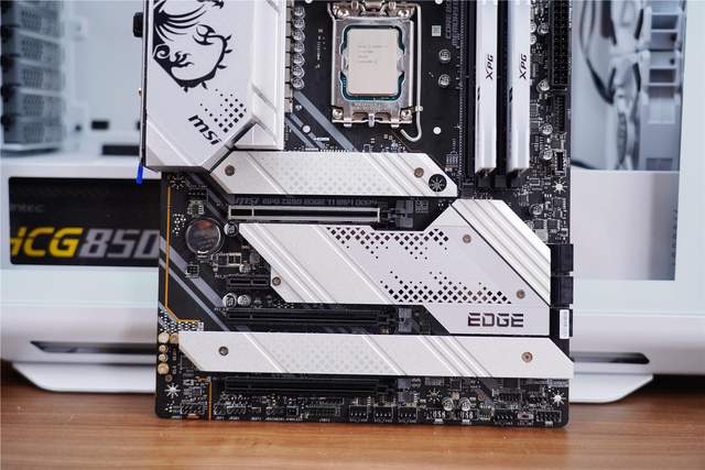 海盗船|12代酷睿装机分享,看美商海盗船iCUE 5000T 怎么“一网打尽”