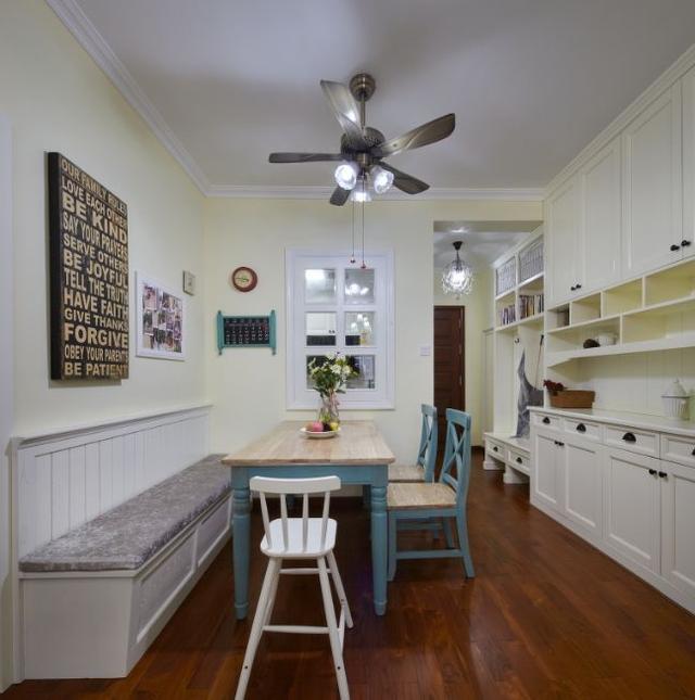 老公只是在客厅打了一排柜子,邻居都拍照参考,装修师傅也夸实用