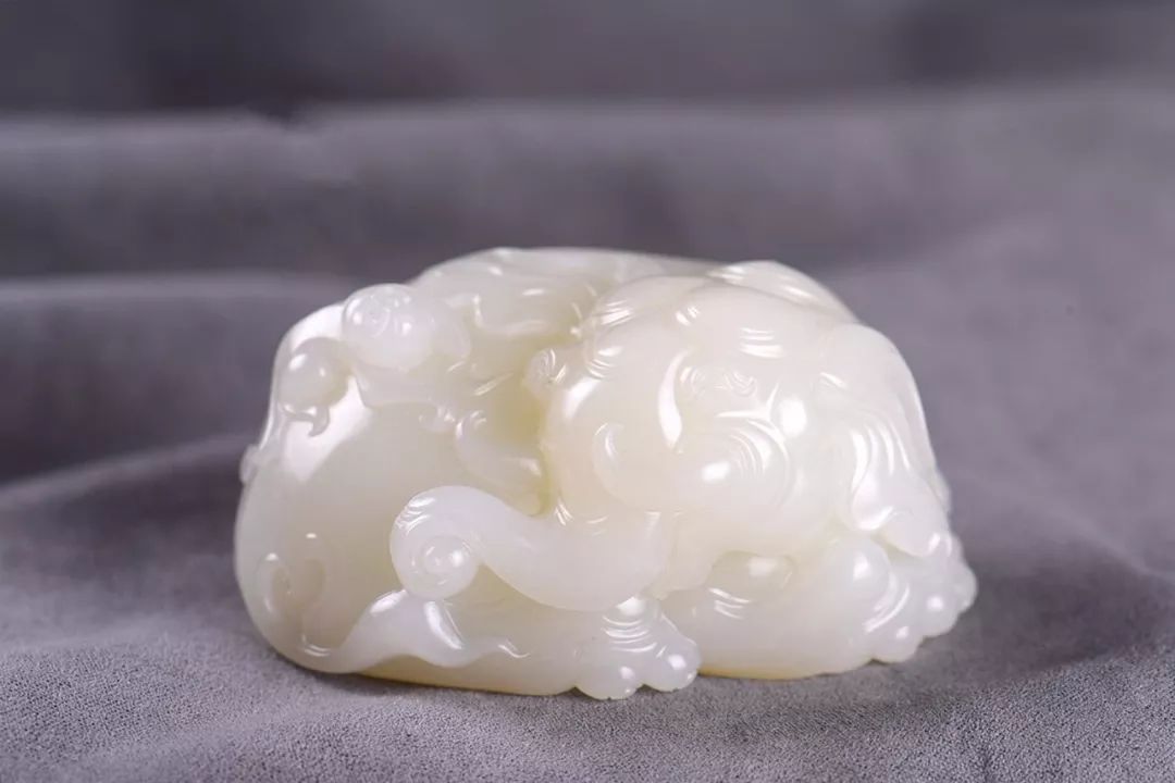 聊聊|聊聊什么是和田玉的粉脂