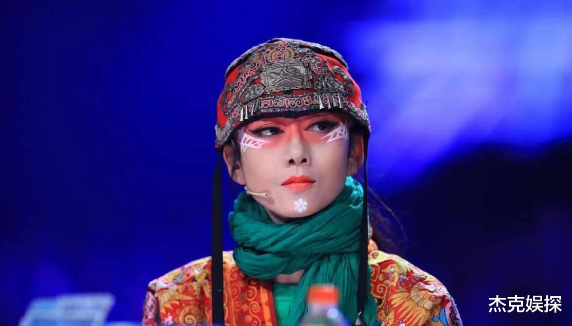 小彩旗|杨丽萍透露外甥女小彩旗近况，大批网友替她惋惜：一手好牌打烂