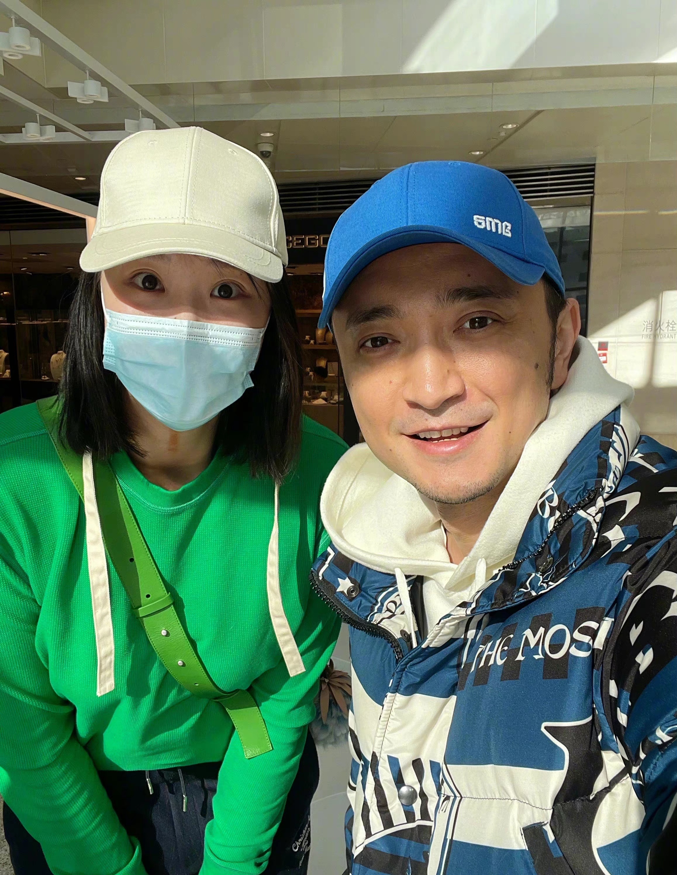 春晚|惠若琪偶遇春晚主持,绿色卫衣很抢眼,女儿“变身”为花痴