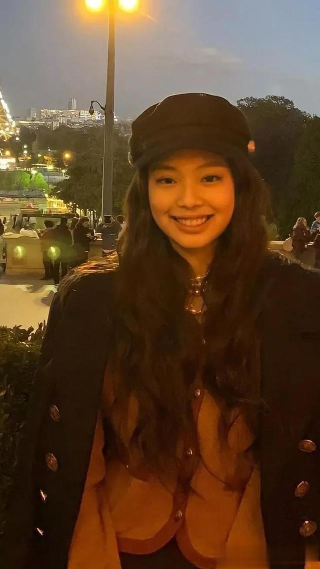 jennie|金智妮 Jennie 圆脸又甜又拽