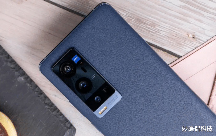 spring|直降2000元，12GB+256GB+60倍变焦，为何用户并不买单