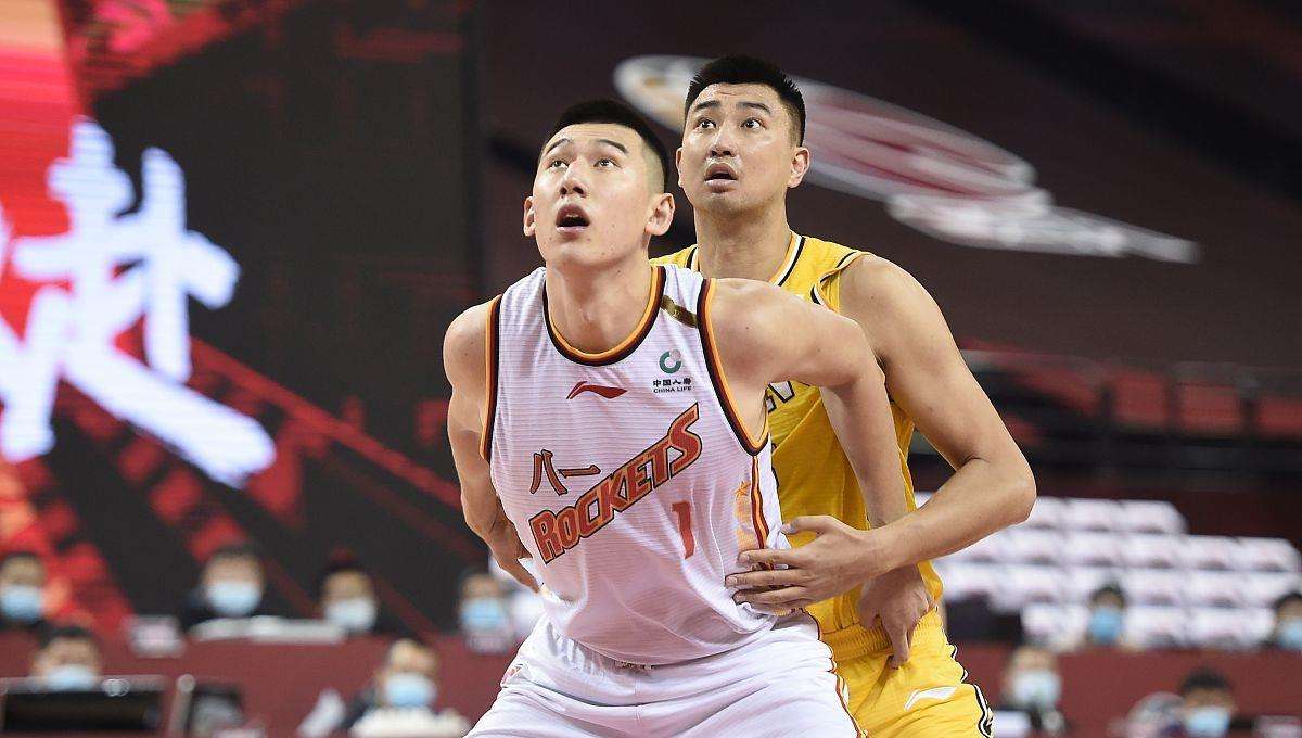 郭艾倫|付豪打北京26+1，卻被郭艾倫嚴(yán)厲批評(píng)，遼籃“內(nèi)訌”楊鳴喜出望外