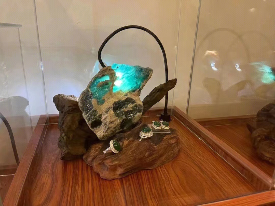 翡翠|翡翠原石真正能达到收藏级别的少之又少