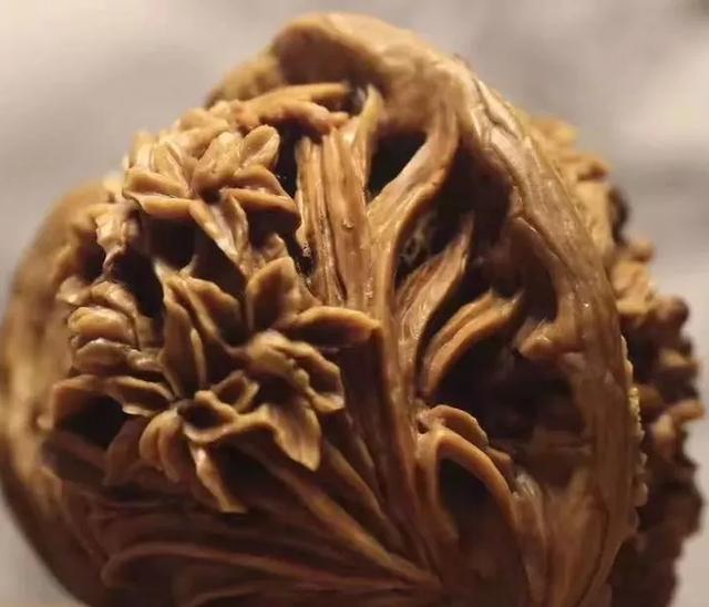 核桃|核桃裂了？这样做可能价值翻倍