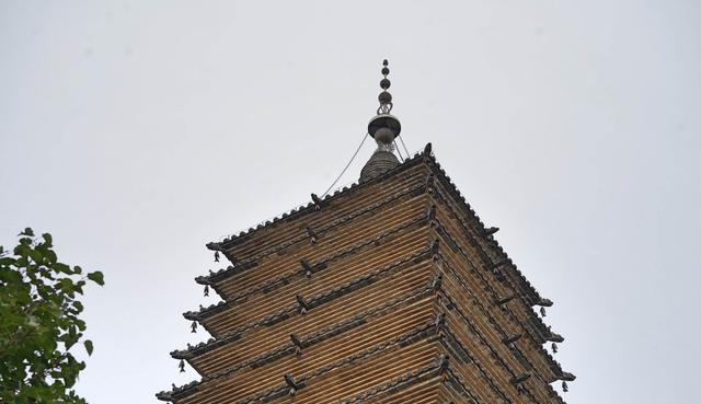 汾酒|东北第一座寺院在哪?就藏在辽宁这座小城内,景点还是乾隆所赐名