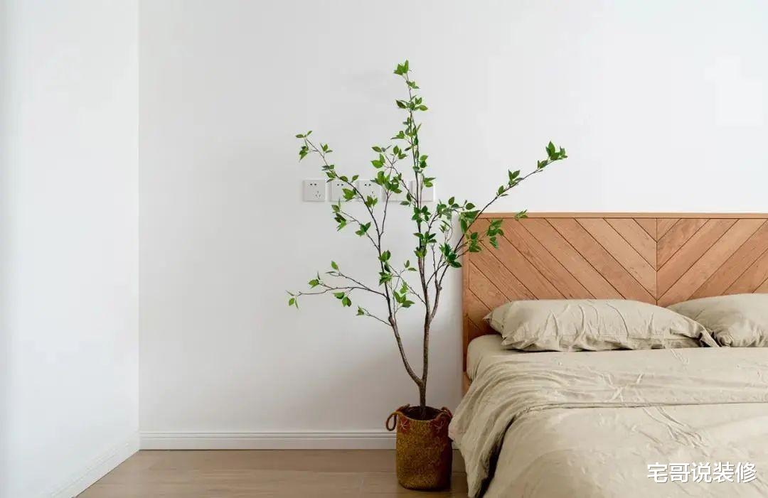 52岁阿姨在北京独居25㎡小家，全屋大白墙、不吊顶，简单又耐看！