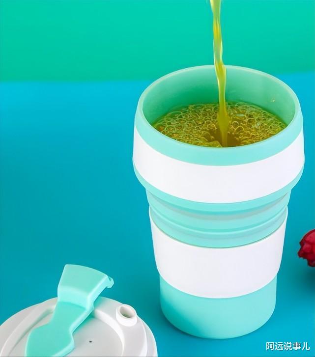 旅行|跟团不要忘记的4样东西，行李再多也要带，关键时候有大作用