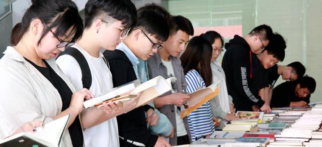 招聘|往届生迎来喜讯，一铁饭碗岗位对外招聘，专科学历也符合要求