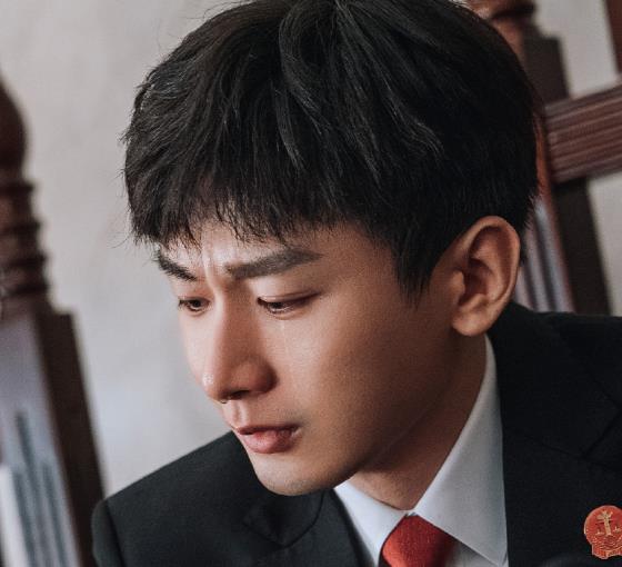 香港小姐|《底线》结局也不消停,主要人物突然下线,赚足了观众眼泪