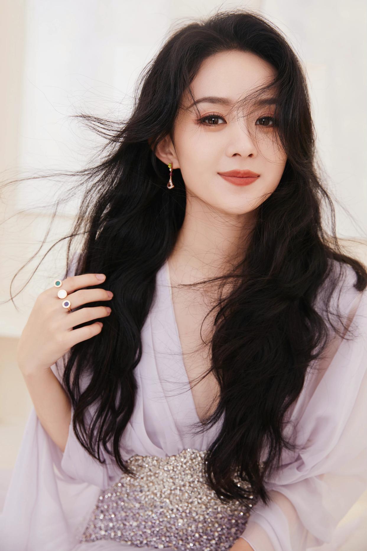 赵丽颖|刘诗诗搭刘宇宁,赵丽颖搭王一博,“ 85花”们找不到合适的男星搭戏了