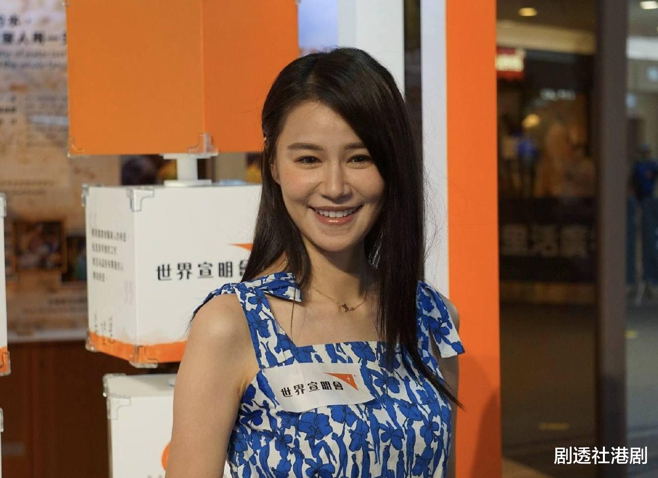 黄翠如|TVB花旦计划到非洲造人!拍节目遭榴莲砸伤,身上20多处瘀伤