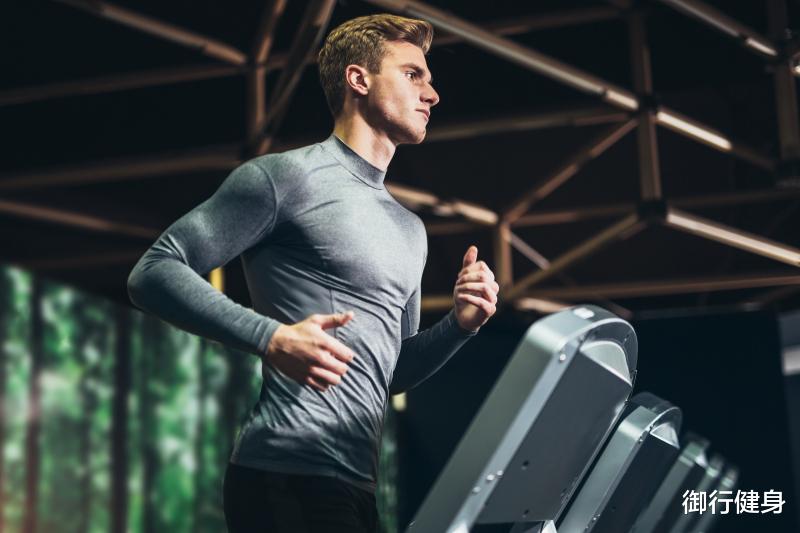 运动|45岁中年人坚持跑步,为什么反而更容易感冒了?