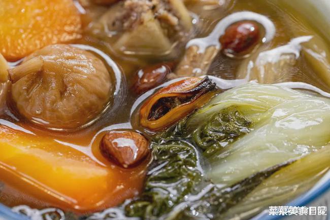 喉咙干到冒火,皮肤干到刺痛?这一碗清热润肺必须多吃!