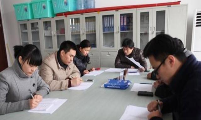 螺蛳粉|2022乡镇公务员招聘条件放宽，增加三不限岗位，专科生机会来了