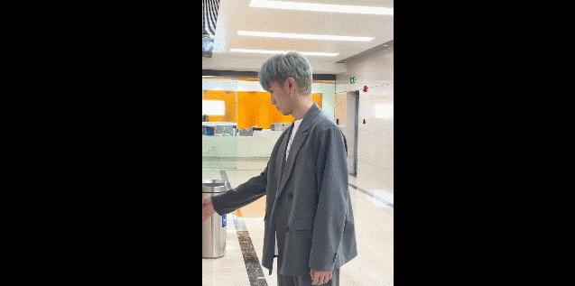 腾格尔|富二代也要当网红？好利来二公子短视频营业，颜值在线没有包袱？