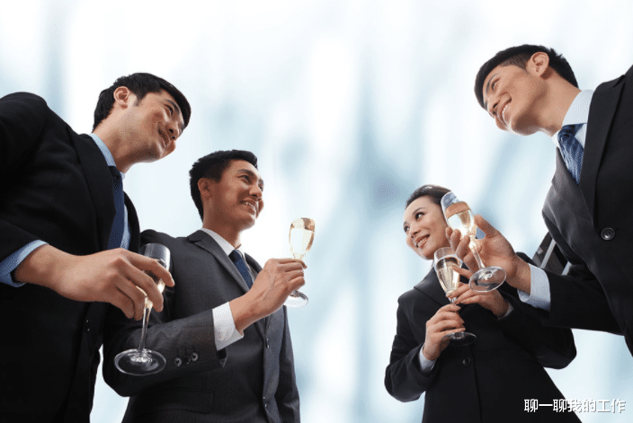 |职场中,除非是做管理,不然没有任何领导愿意和下属关系疏远的