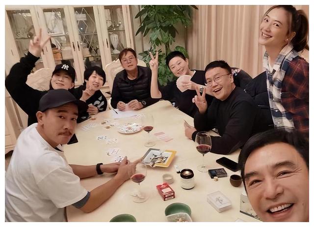 苏有朋|8位来内地养老的老港星：有人没工作，有人领退休金，有人住农村