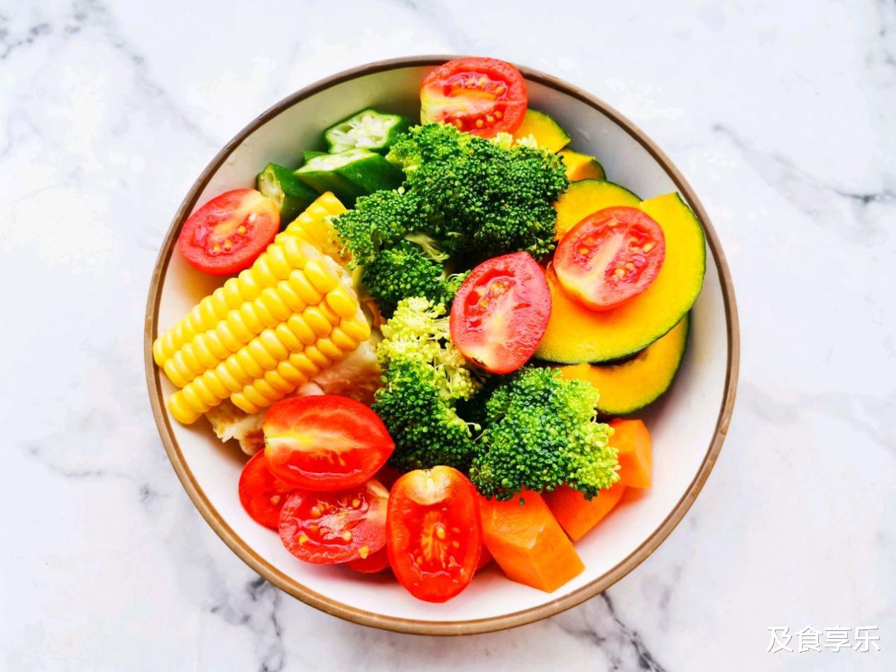 穿衣搭配 鸡胸肉烤时蔬,荤素搭配营养高,低脂低卡又美味,简单零失败